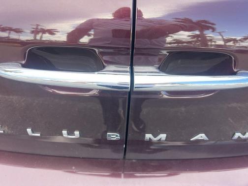 Burgundy Metallic 2017 MINI Clubman Cooper