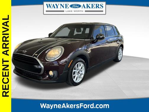 Burgundy Metallic 2017 MINI Clubman Cooper