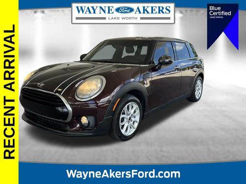 Burgundy Metallic 2017 MINI Clubman Cooper