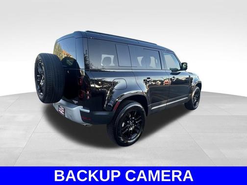 2025 Land Rover Defender 110 P300