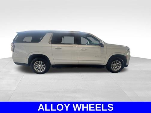2023 Chevrolet Suburban LT
