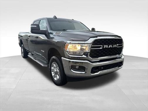 2023 RAM 2500 Big Horn Crew Cab 4x4 8' Box