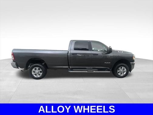2023 RAM 2500 Big Horn Crew Cab 4x4 8' Box