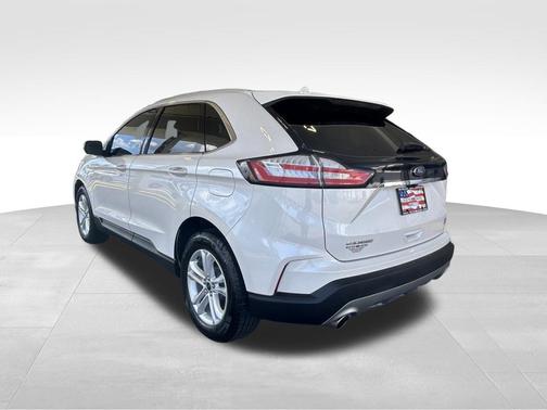 White Platinum Metallic Tri-Coat 2019 Ford Edge SEL