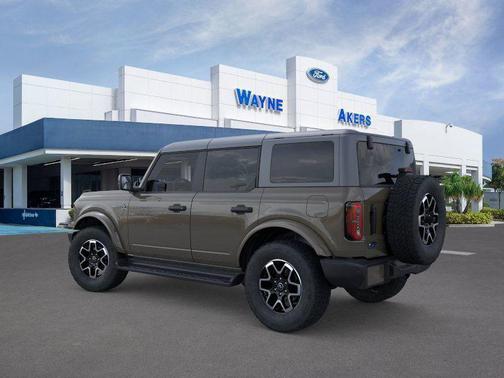2026 Ford Bronco Outer Banks