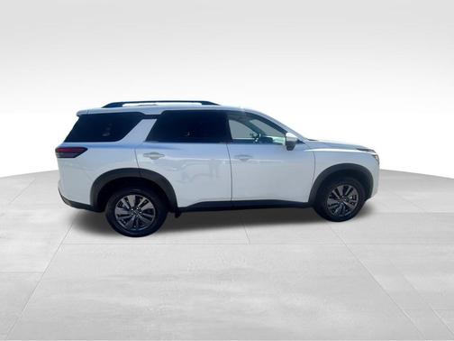 2025 Nissan Pathfinder SV FWD