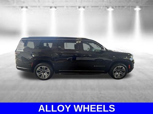 Diamond Black Crystal Pearlcoat 2024 Jeep Wagoneer L Series II 4x4