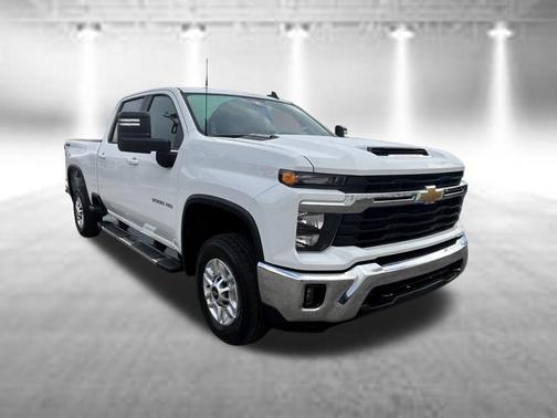 Summit White 2025 Chevrolet Silverado 2500 LT