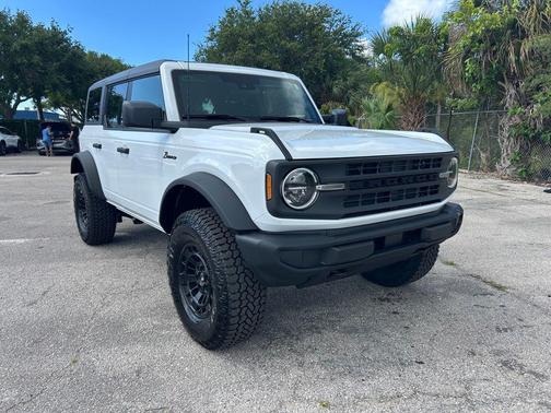 Oxford White 2026 Ford Bronco Big Bend