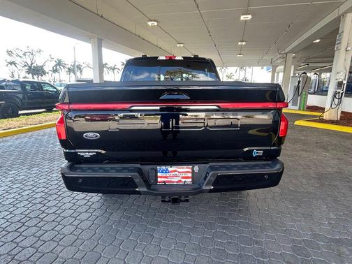 2023 Ford F-150 Lightning Platinum