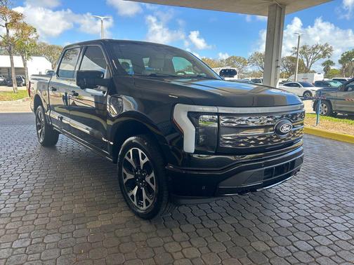 2023 Ford F-150 Lightning Platinum