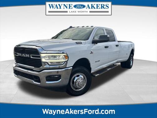 2019 RAM 3500 Tradesman Crew Cab 4x4 8' Box