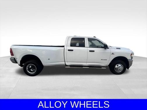 2019 RAM 3500 Tradesman Crew Cab 4x4 8' Box