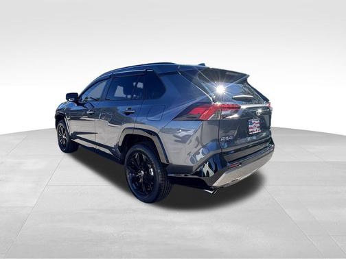 2022 Toyota RAV4 Hybrid SE