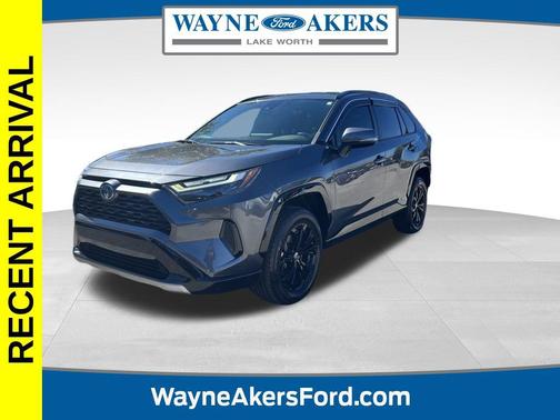 2022 Toyota RAV4 Hybrid SE
