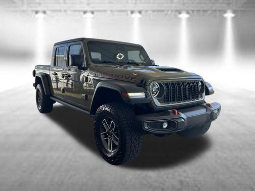 41 2025 Jeep Gladiator Mojave 4x4