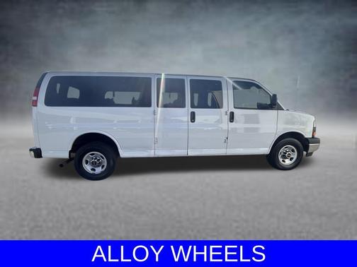 Summit White 2020 GMC Savana 3500 RWD 3500 Extended Wheelbase LT