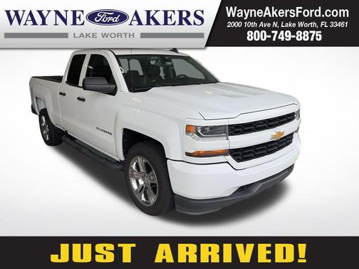 Summit White 2019 Chevrolet Silverado 1500 Custom