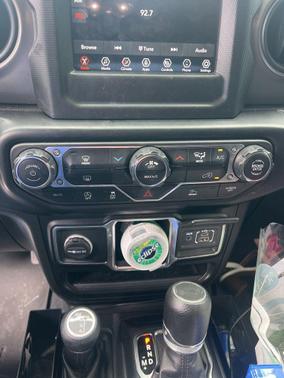 Bright White Clearcoat 2022 Jeep Wrangler Sport S