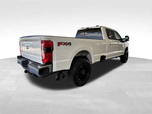 Star White Metallic Tri-Coat 2023 Ford F-250 Lariat