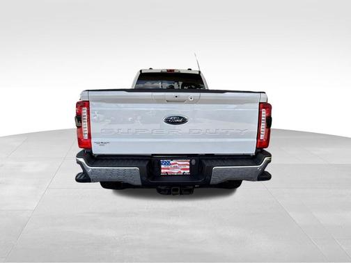 Star White Metallic Tri-Coat 2023 Ford F-250 Lariat