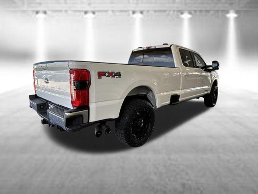 Star White Metallic Tri-Coat 2023 Ford F-250 Lariat