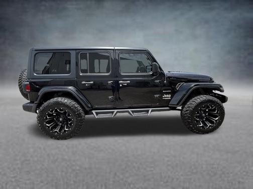 Black Clearcoat 2019 Jeep Wrangler Unlimited Sahara
