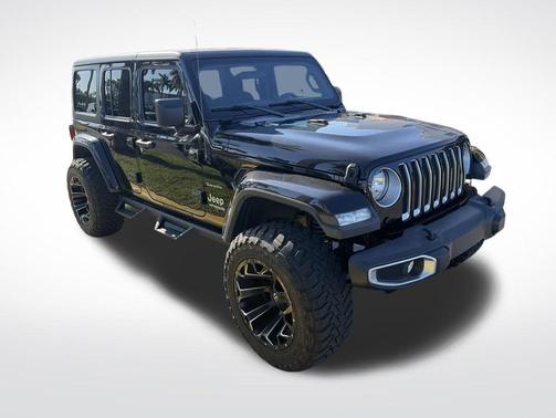 Black Clearcoat 2019 Jeep Wrangler Unlimited Sahara