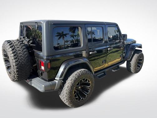 Black Clearcoat 2019 Jeep Wrangler Unlimited Sahara