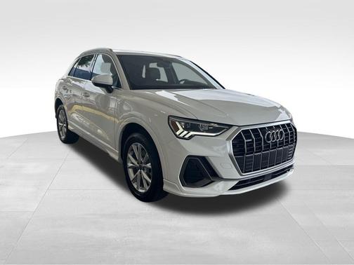 2023 Audi Q3 Premium 45 TFSI S line quattro Tiptronic