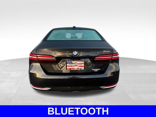 Dark Graphite 2026 BMW 530 530i