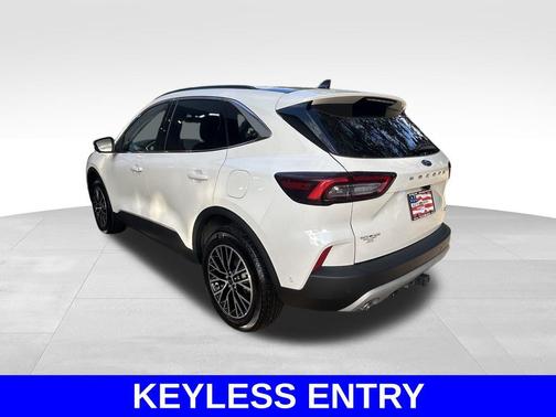 Star White Metallic Tri-Coat 2024 Ford Escape PHEV SE