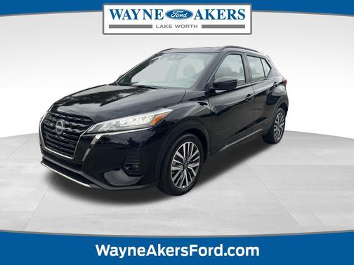 2024 Nissan Kicks SR