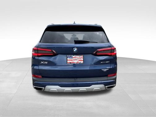 Phytonic Blue Metallic 2023 BMW X5 xDrive40i