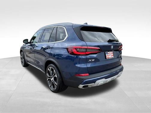 Phytonic Blue Metallic 2023 BMW X5 xDrive40i