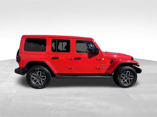 2024 Jeep Wrangler 4-Door Sahara 4x4