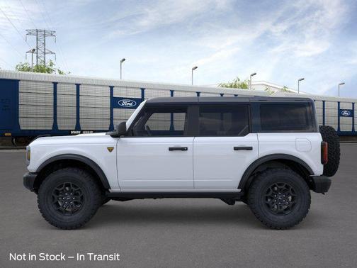 Oxford White 2026 Ford Bronco Badlands