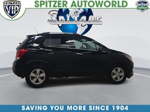 Mosaic Black Metallic 2020 Chevrolet Trax LT