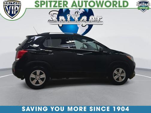 Mosaic Black Metallic 2020 Chevrolet Trax LT