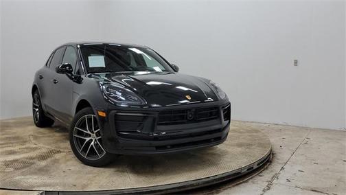 2023 Porsche Macan Base
