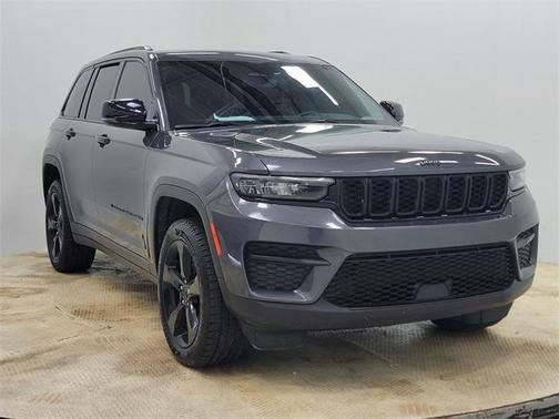 2022 Jeep Grand Cherokee Altitude