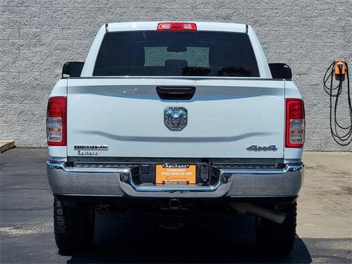 2022 RAM 2500 Big Horn Crew Cab 4x4 6'4' Box