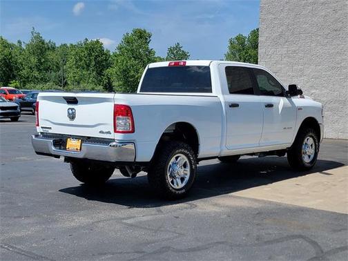 2022 RAM 2500 Big Horn Crew Cab 4x4 6'4' Box