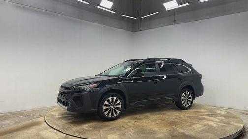Crystal Black Silica 2023 Subaru Outback Limited XT