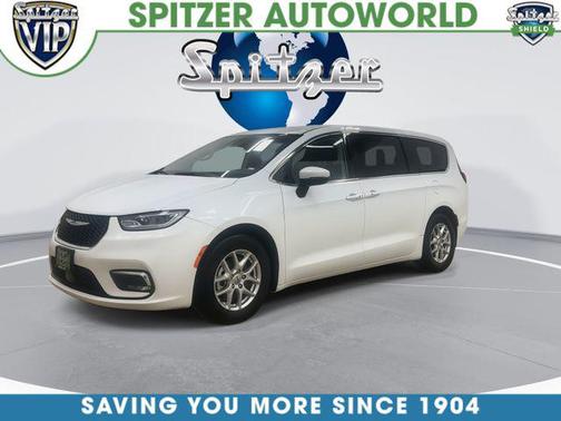 2023 Chrysler Pacifica Touring L