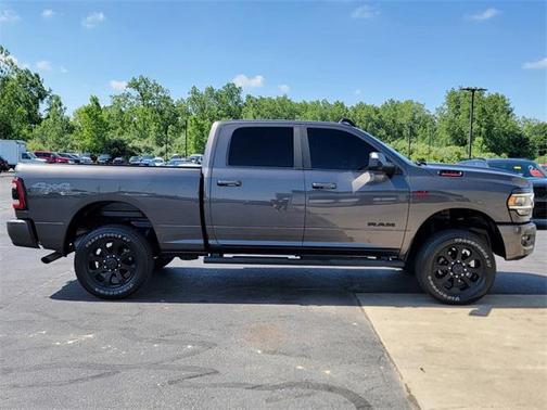 2020 RAM 2500 Big Horn Crew Cab 4X4 6'4' Box