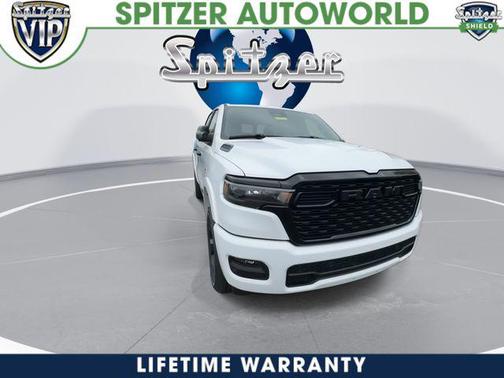 Bright White Clearcoat 2026 RAM 1500 Big Horn/Lone Star