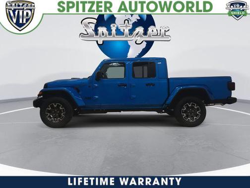 Hydro Blue Pearlcoat 2026 Jeep Gladiator Sahara 4x4
