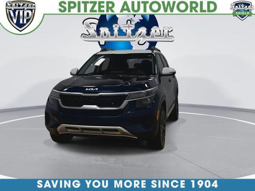 Dark Ocean Blue/White Roof 2023 Kia Seltos Nightfall Edition
