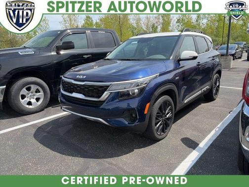 Dark Ocean Blue/White Roof 2023 Kia Seltos Nightfall Edition